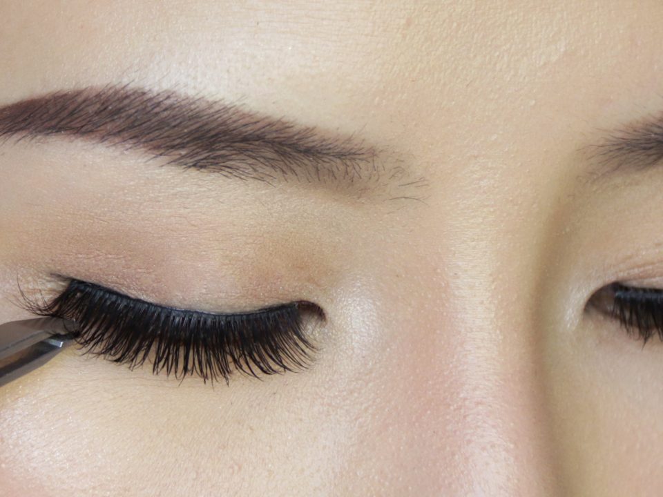 Falsche Wimpern Pro Kontra