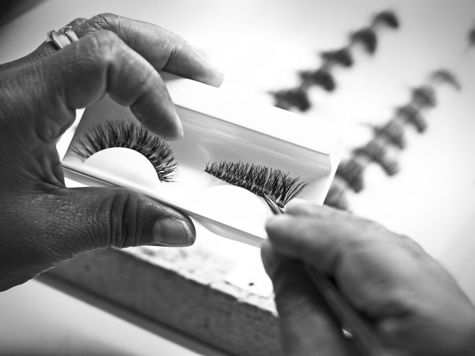 Wie die besten Wimpern hergestellt werden