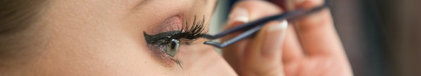 Eyelashesworld-Wearing-Eyelashes-1