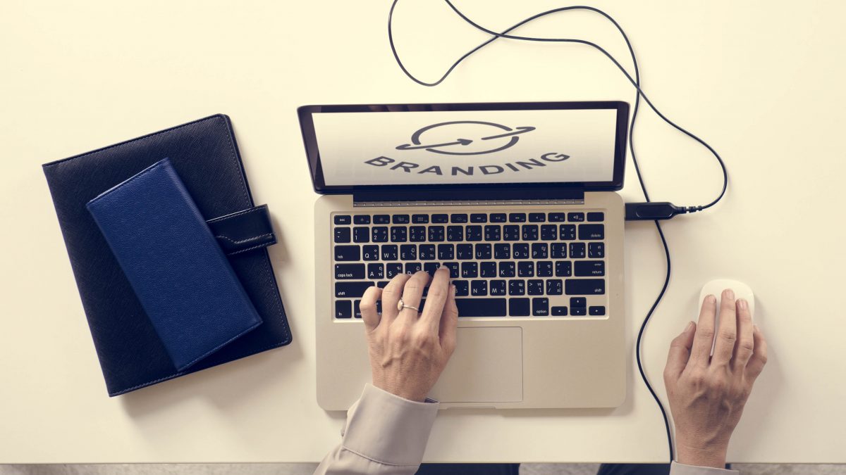 Machen Sie Ihre eigene Wimpernmarke