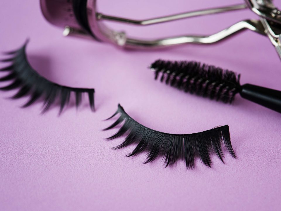 Starten Sie Ihr Geld Tag mit Wimpern Geschäft