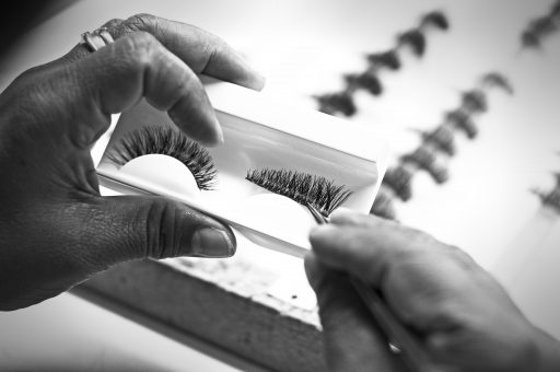 How The Best Quality EYELASHES MANUFACTURED