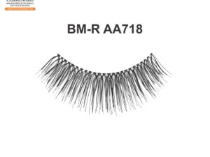 Everyday Comfort with Lightweight Natural Strip Lashes