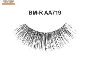 Explore Natural False Eyelashes: Lightweight & Comfortable