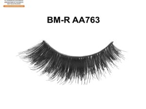 Beautiful and Voluminous Eyelashes at EyelashesWorld