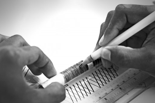 Handcrafted Beauty: The Art of Creating False Eyelashes