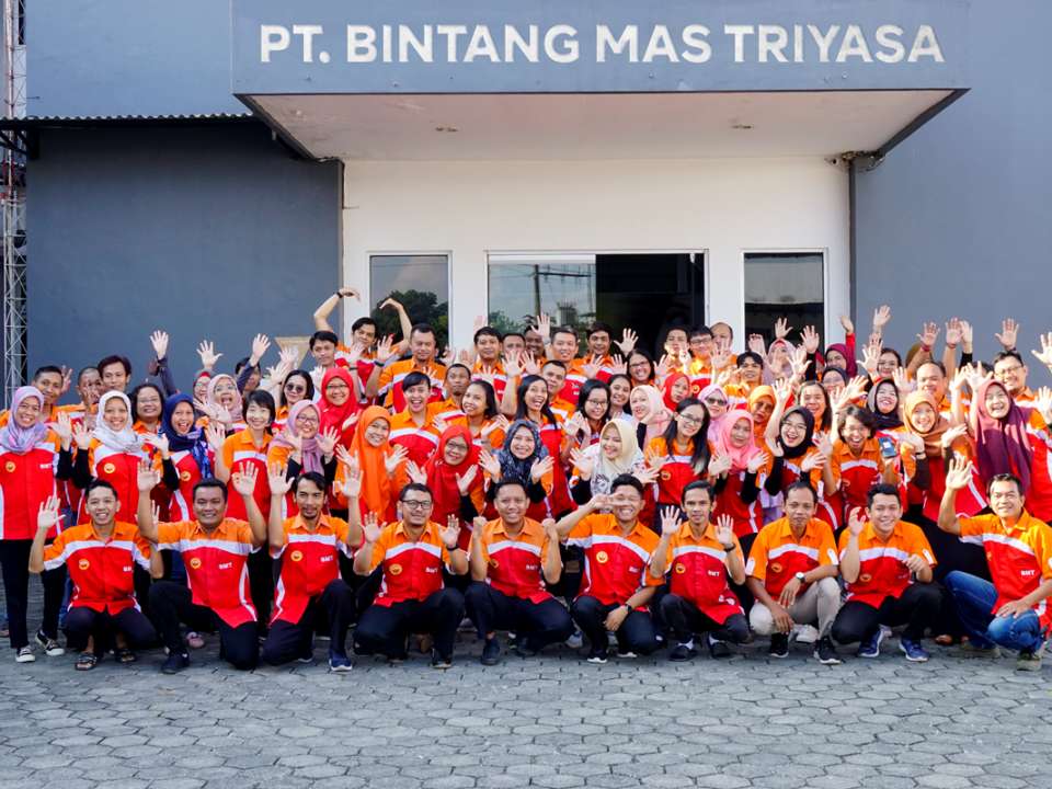 Eyelashesworld.com - Manufacturer of the world’s best false eyelashes