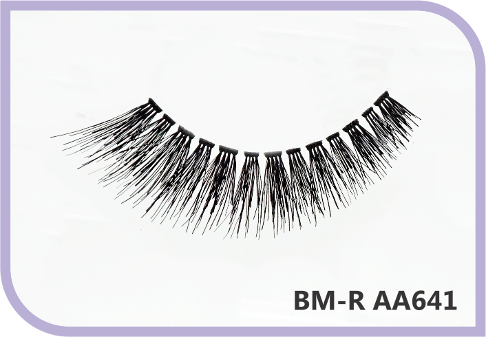 Explore Elegant False Eyelashes for All Your Styles at EyelashesWorld